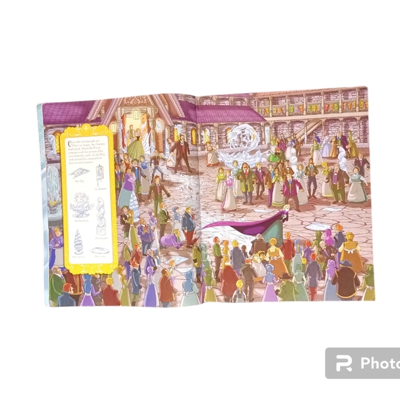 Disney Frozen Look and Find Book 2015 - Picture 6 of 15